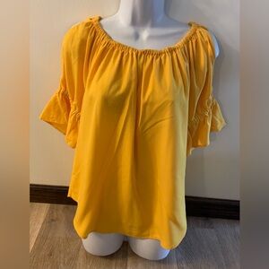 (NWT) Ann Taylor Ladies Size Small 100% Polyester Cold Shoulder Bell Sleeve Top